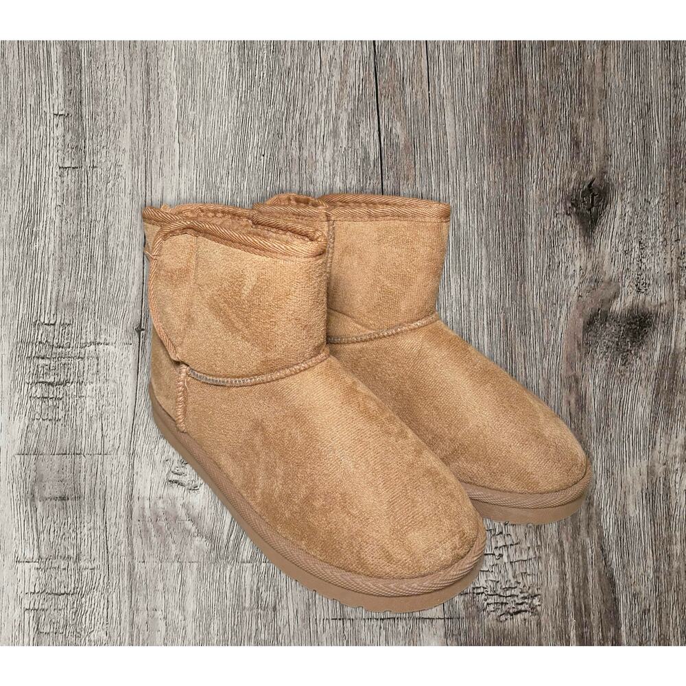 Olivia Miller girls brown suede boots NIB size 5